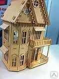Деревянный кукольный домик