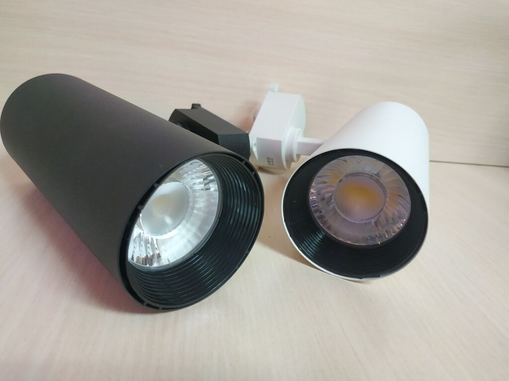 Светодиодный трековый светильник LED 0918 - 40 W 6000К - белый и чёрный корпус 2