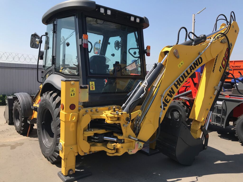 Экскаватор погрузчик New Holland B80B, цена в Ростове-на-Дону от компании  «Авто-Техника»