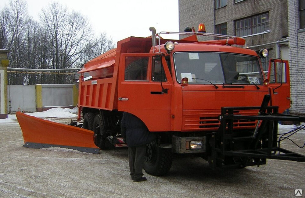 Дорожная машина КДМ модели ЭД 405В на самосвале КамАЗ 65115