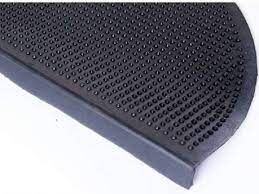 Резиновые накладки на ступени полукруглые Классик 25х75х6 мм черный