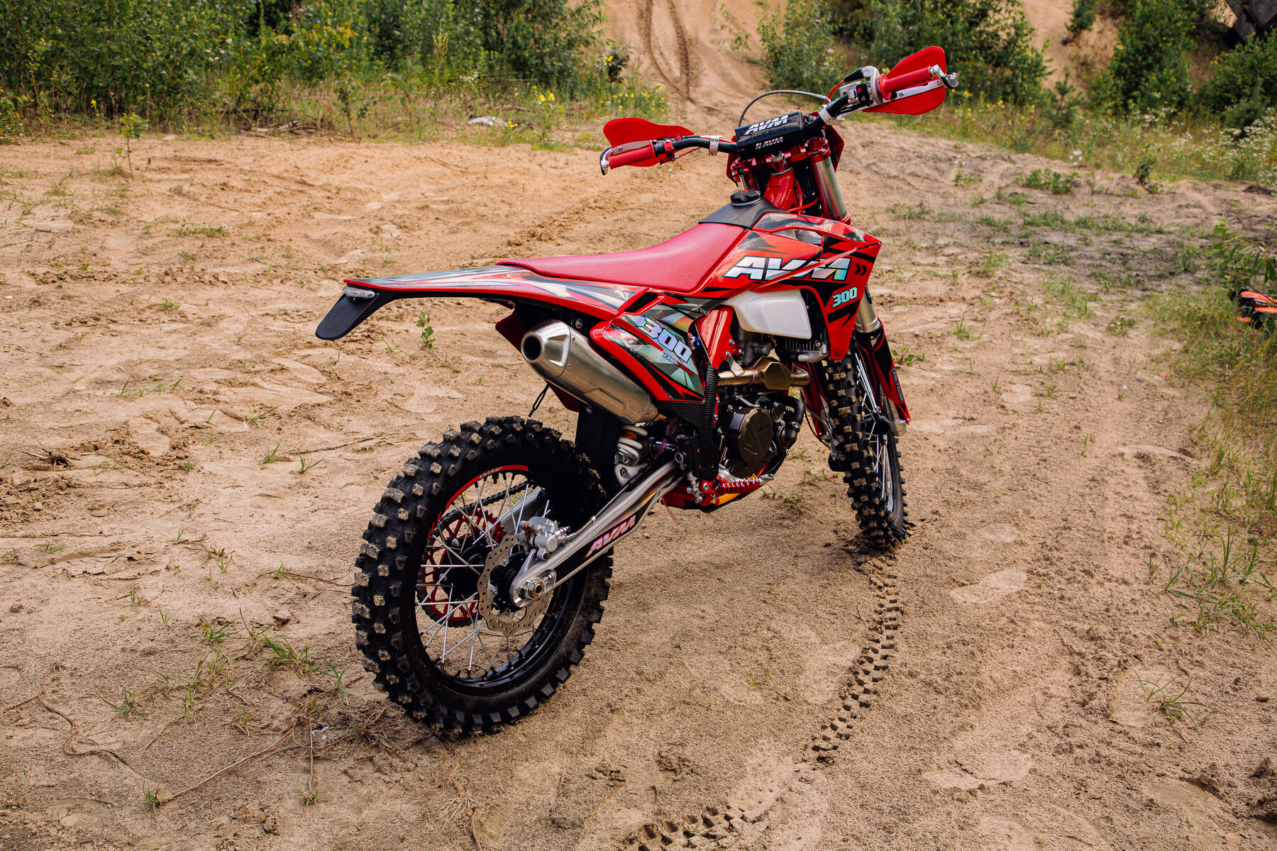  CRUS YBS300