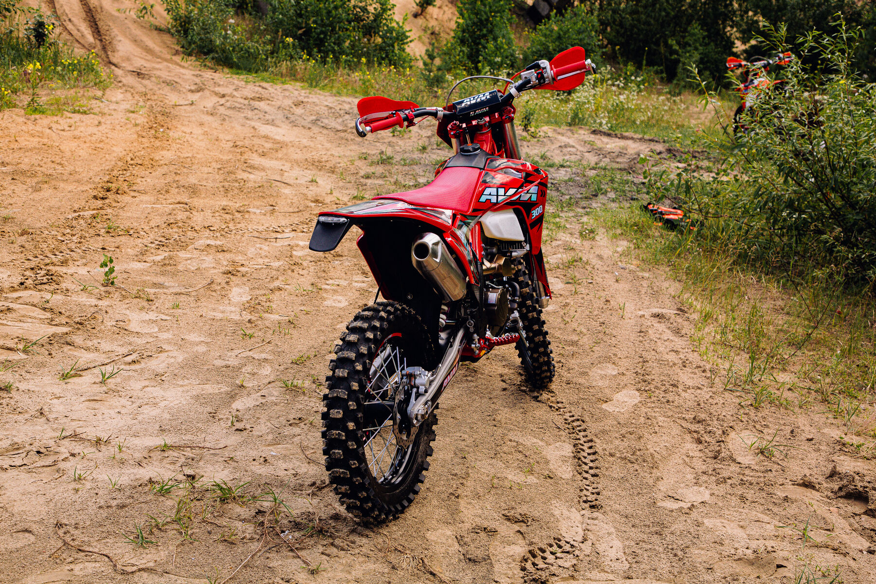  CRUS YBS300